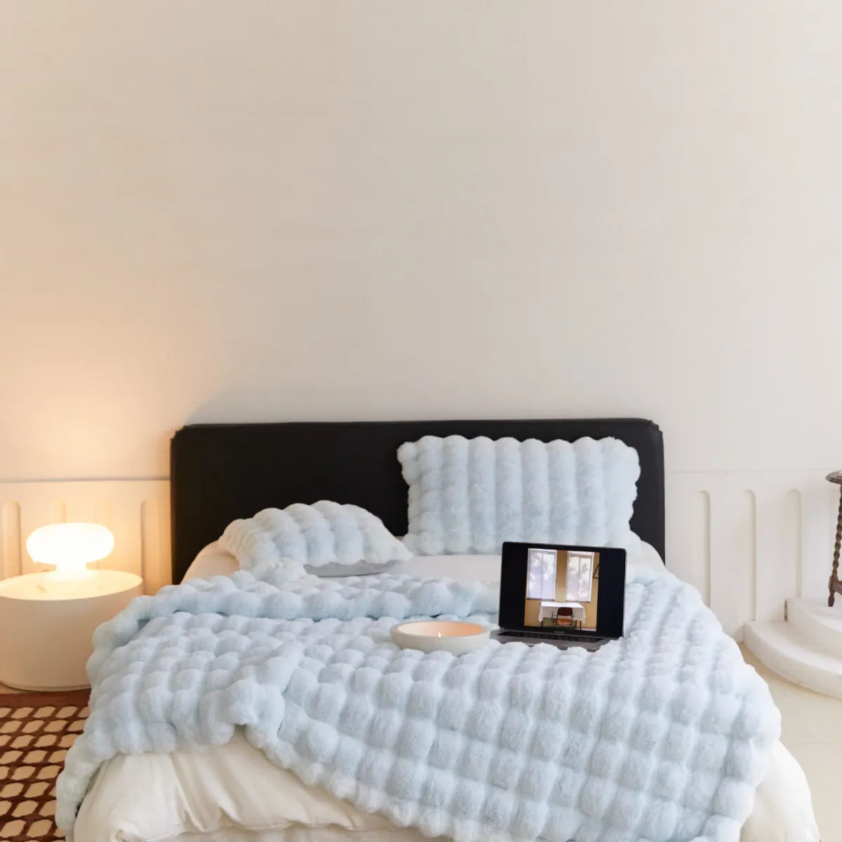 Soft Polyester Comfort Blanket